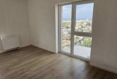 Apartament cu 4 camere decomandat în Poiana - 2