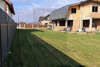 Casa moderna la rosu in Cristian - 3