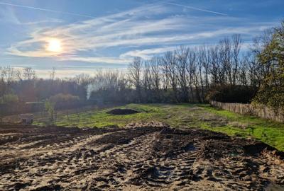 Teren de 2000 mp, în Șimnicu de Sus