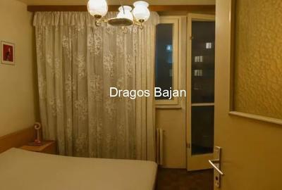 Sala Palatului // vedere spate // balcon - 12