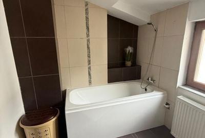 Apartament cu 3 camere, mobilat în Central - 3
