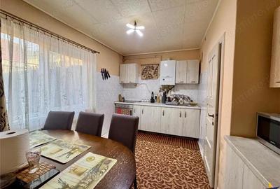 Casa potential: locuire multifamiliala,activitati comerciale,birouri,677 mp teren - 1