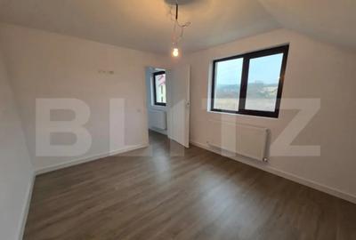 Casă cu 4 camere cu Teren 400 Mp în Central - 11