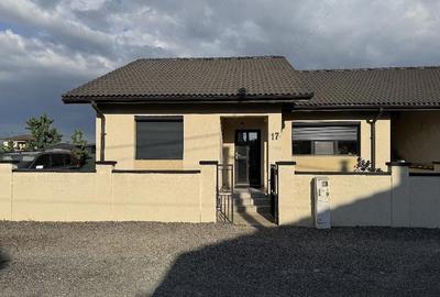 Casă cu Teren 400 Mp în Central - 2