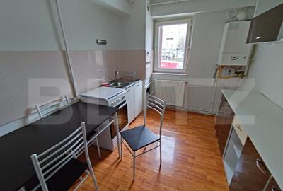 Apartament cu 3 camere decomandat în Târgu Cucu - 8