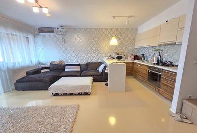 Apartament cu 3 camere decomandat în Ultimul leu - 2