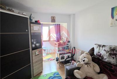 Apartament cu 3 camere, mobilat în Sud - 15