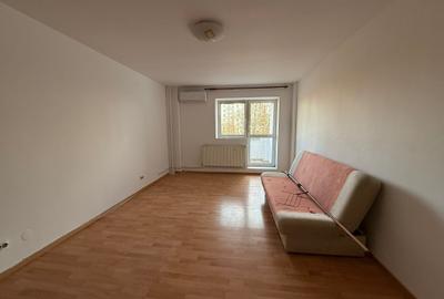 Apartament 3 camere • Decomandat • Etaj 3/8 • Calea Văcăresti - 3