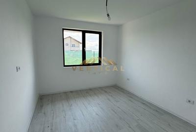 Casă cu 4 camere cu Teren 315 Mp în Vidra