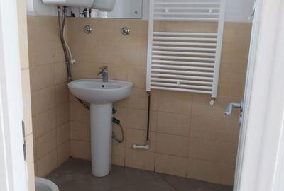 Spațiu comercial, de 140 mp, în Central - 3