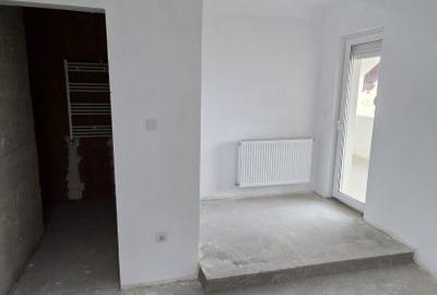 Casă cu Teren 600 Mp în Central - 12