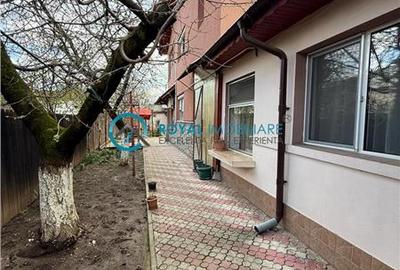 Casă individuală cu 8 camere cu Canalizare în Păulești - 3