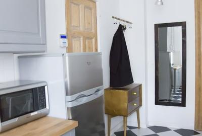 Garsonieră decomandată în Romană - 6