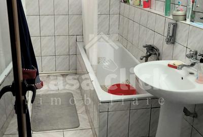 Apartament cu 3 camere decomandat în Micro 17 - 9