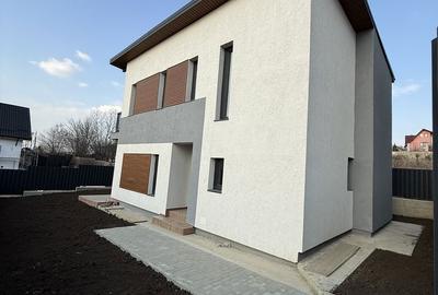 Casă cu 4 camere cu Teren 300 Mp în Bucium - 5