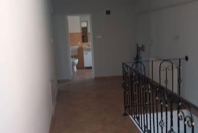 Casă cu 4 camere în Central - 9