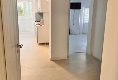 Apartament cu 3 camere decomandat în Decebal - 13