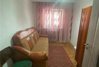 Apartament cu 3 camere decomandat în Fălticeni - 4