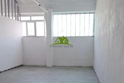Spațiu comercial, de 2,400 mp, în Central - 4