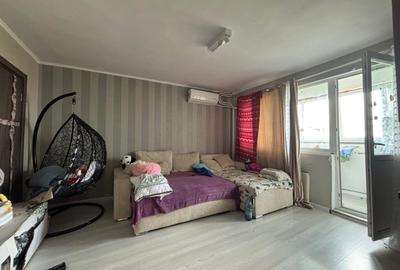 Apartament cu 2 camere semidecomandat, mobilat în Colentina