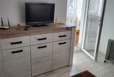 Apartament cu 2 camere decomandat în Exterior Vest - 3