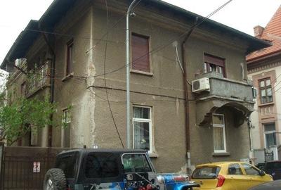 Apartament cu 5 camere semidecomandat în Gara de Nord - 1