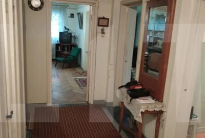 Apartament cu 4 camere semidecomandat în Central - 1