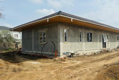 Casă individuală cu 5 camere cu Canalizare în Corbeanca