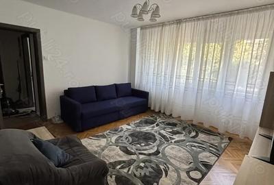 Inchiriez apartament 3 camere - central - 2