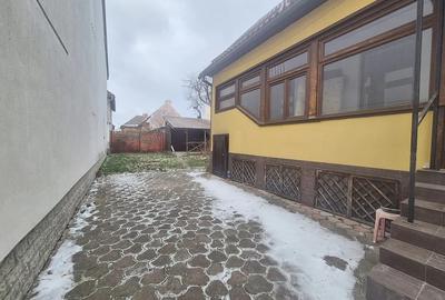 Casa cu 3 camere, gradina, zona Grivi?ei - Calugareni. - 2