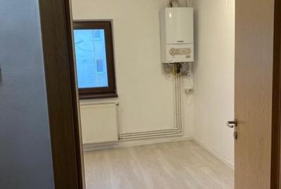 Apartament cu 3 camere decomandat în Calea București - 3