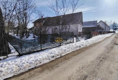 Teren de 759 mp, în Suseni - 3