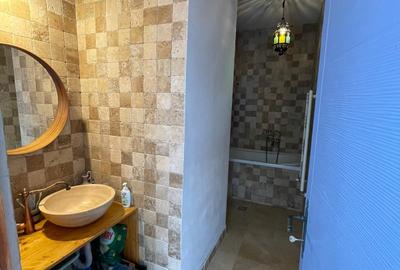 Apartament cu 2 camere decomandat în Sisești - 15