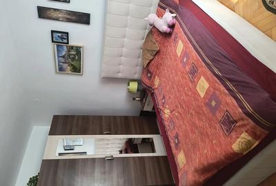 Vand apartament cu 2 camere