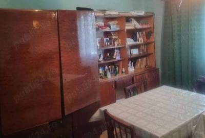 Casă cu 4 camere în Dosu Bricii