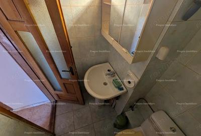 Apartament 3 camere - DECOMANDAT - Etaj 2 - Buziasului - AEM - 1