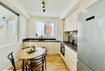 Apartament cu 4 camere semidecomandat, mobilat în Cristian - 13