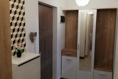Garsonieră decomandată în Central