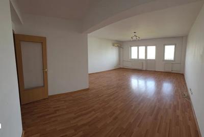 Apartament cu 3 camere decomandat în Drumul Taberei - 2