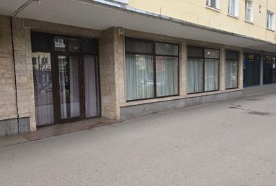 Spațiu comercial, de 120 mp, în Central - 3