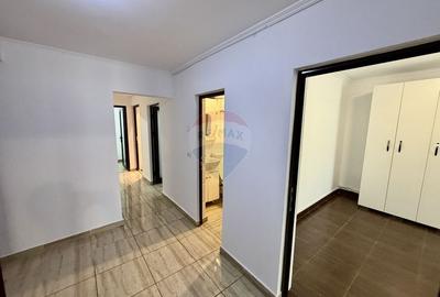 Spațiu comercial, de 110 mp, în Central - 8
