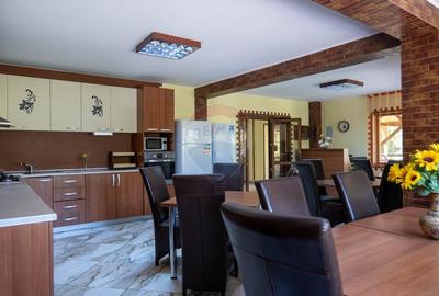 Oferta - vanzare pensiune 10 camere si casa de vacanta, Slanic Prahova - 19