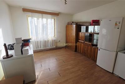 CASA 2 CAMERE 70 MP TEREN 601 MP DAMBUL ROTUND - 14