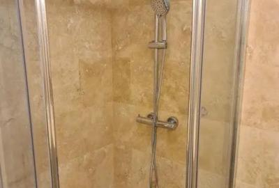 Garsonieră decomandată în Capitol