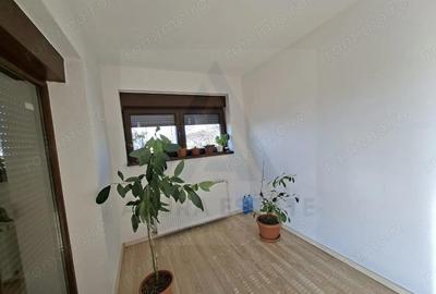 Casă cu 5 camere cu Teren 372 Mp în Daia - 2