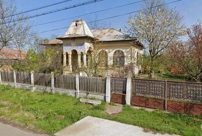 Casă cu 3 camere cu Teren 1543 Mp în Giurgița - 1