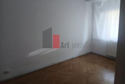 Apartament cu 3 camere semidecomandat în Universitate - 5