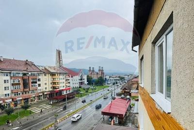 Apartament cu 3 camere de vanzare in zona Central - 2