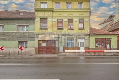 Apartament cu 2 camere decomandat, mobilat în Central