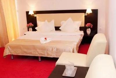 Spațiu comercial, de 600 mp, în Central - 1